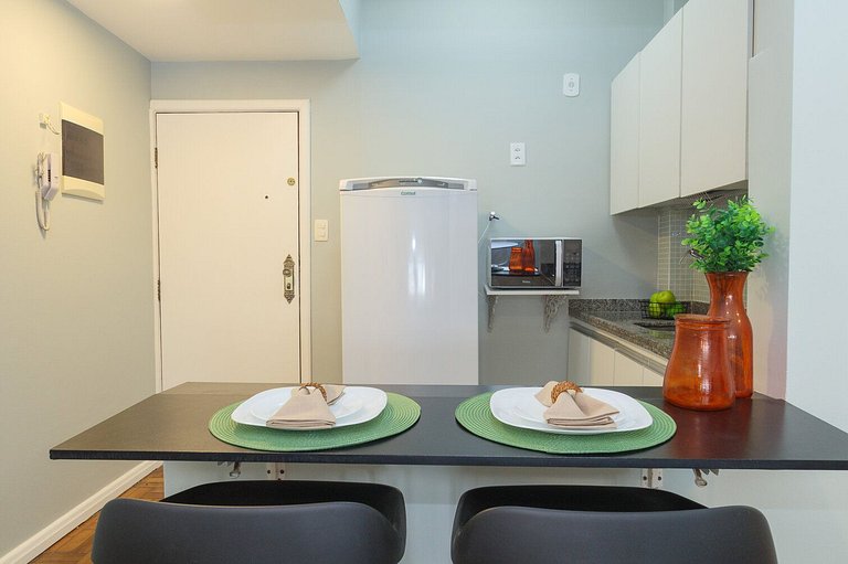 Rio Habitat Almirante 905 1min to Copacabana Beach