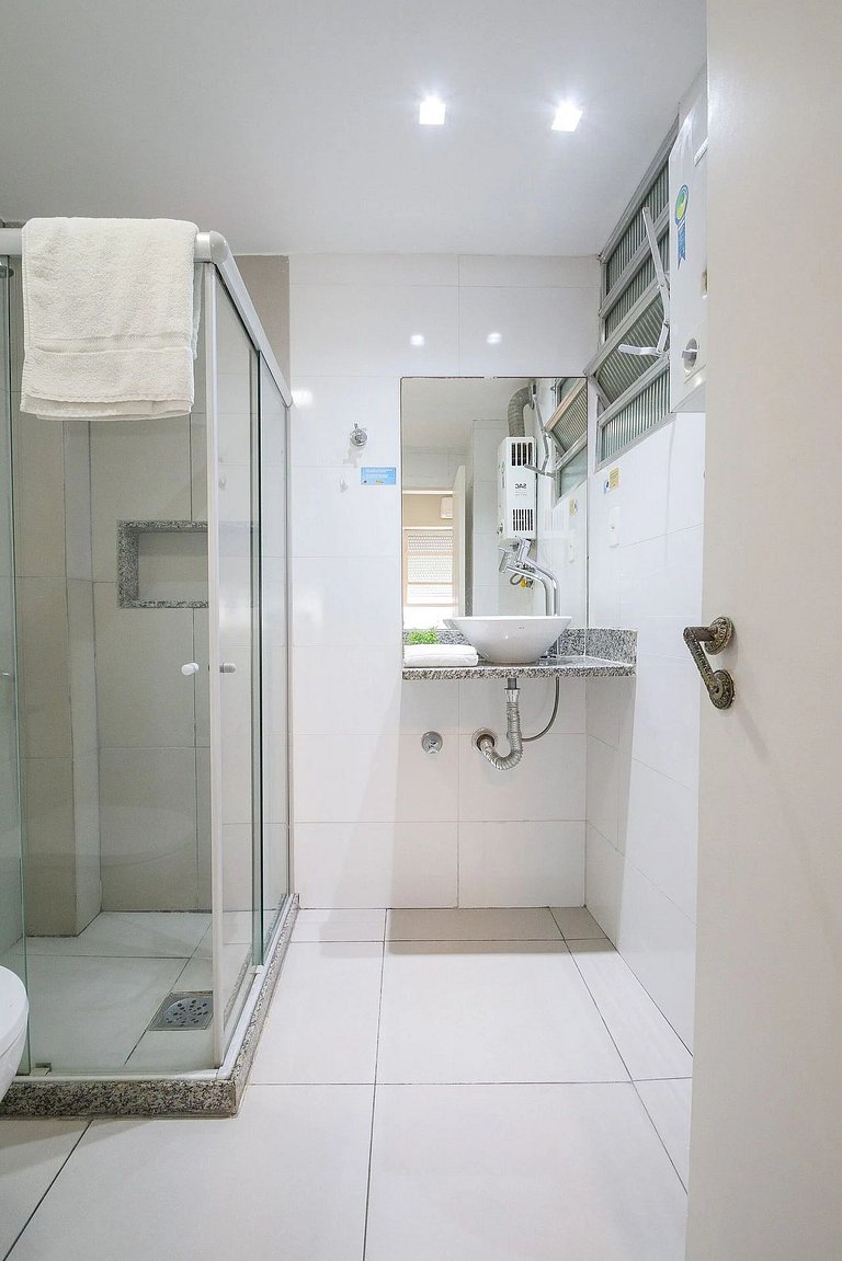 Rio Habitat Almirante 905 1min to Copacabana Beach