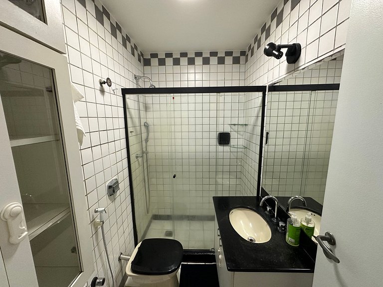 Rio Habitat Copacabana 2BR 5m Beach 1m Metro