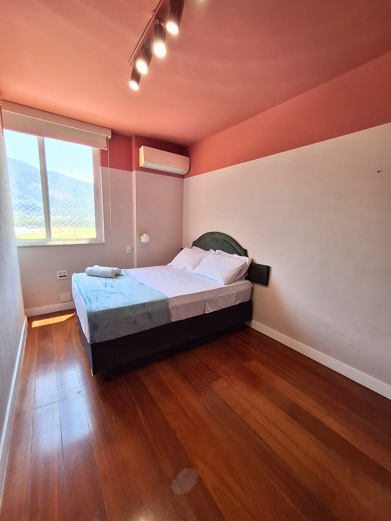 Rio Habitat Leblon 3-Bedroom Apt Christ View