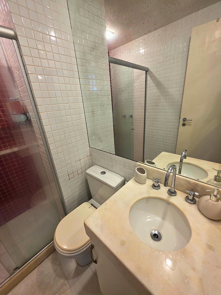 Rio Habitat: Flat with BBQ & Pool