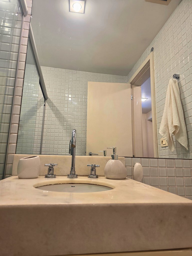 Rio Habitat: Flat com Churrasqueira e Piscina