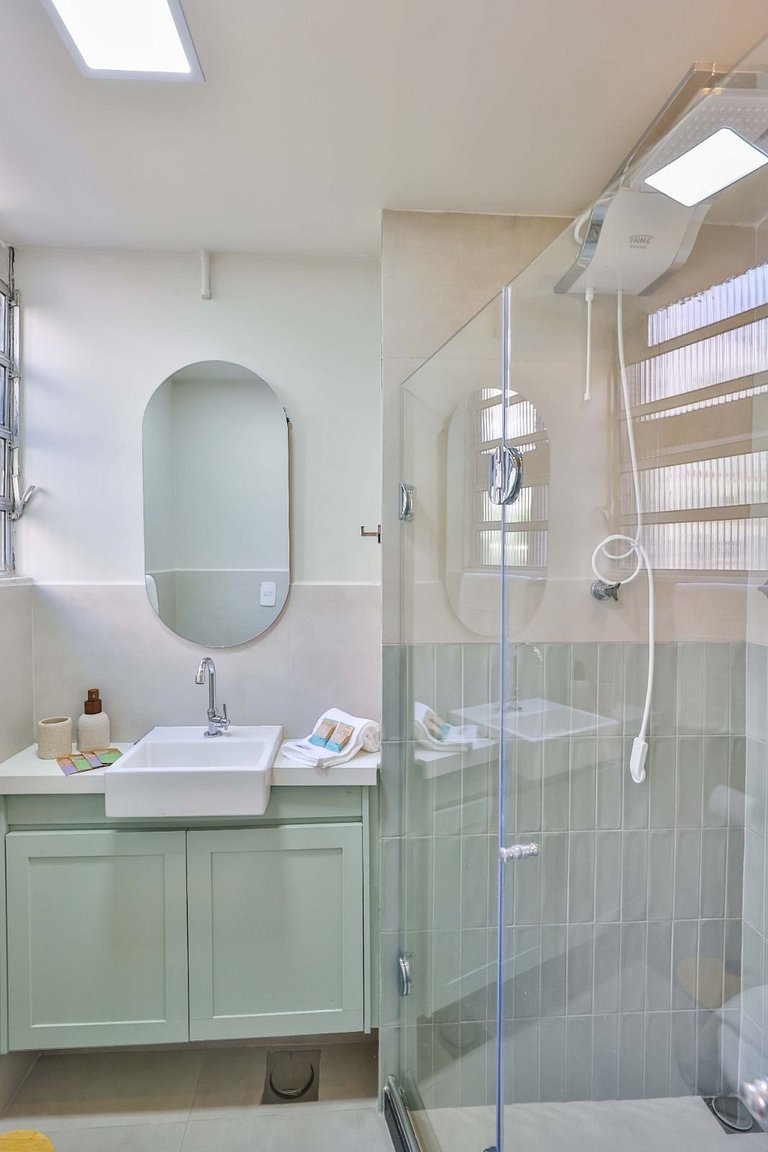 Studio design em Copacabana a 6 min da praia