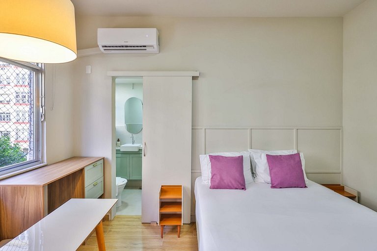 Flat com ar-condicionado a 5 minutos da praia