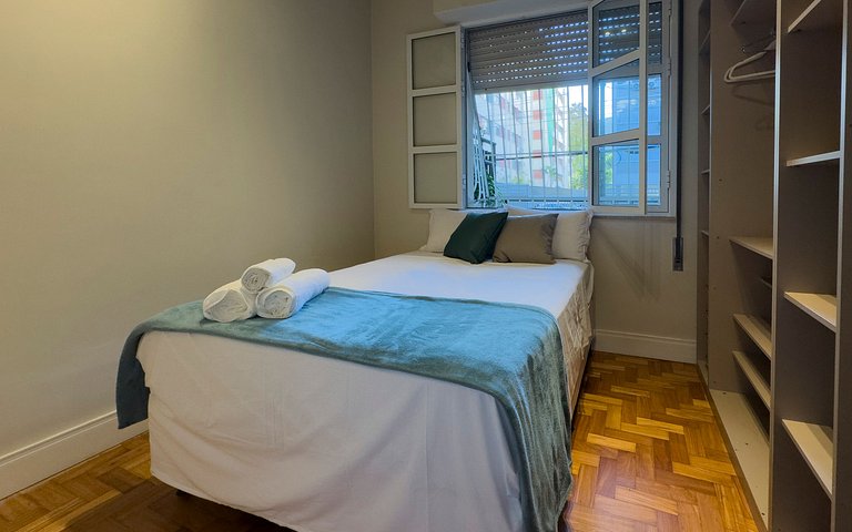 Modern garden with private backyard in Laranjeiras