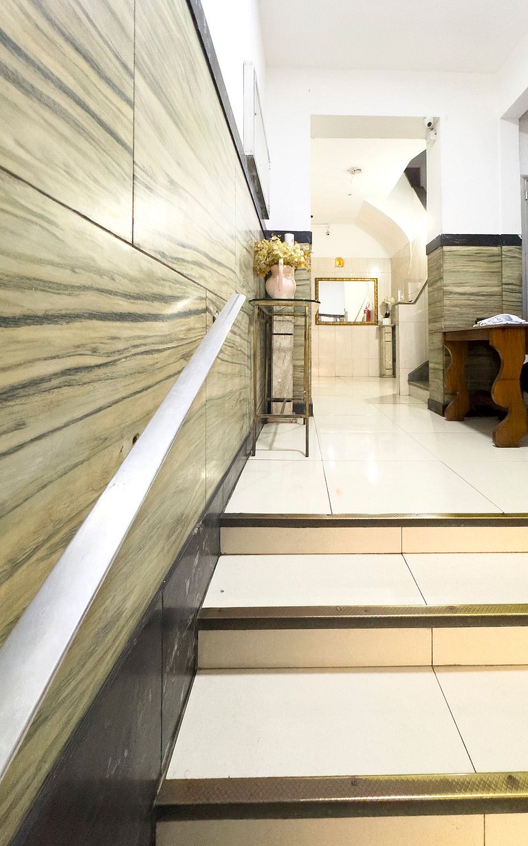 Studio Lapa with modern design and view of the forest