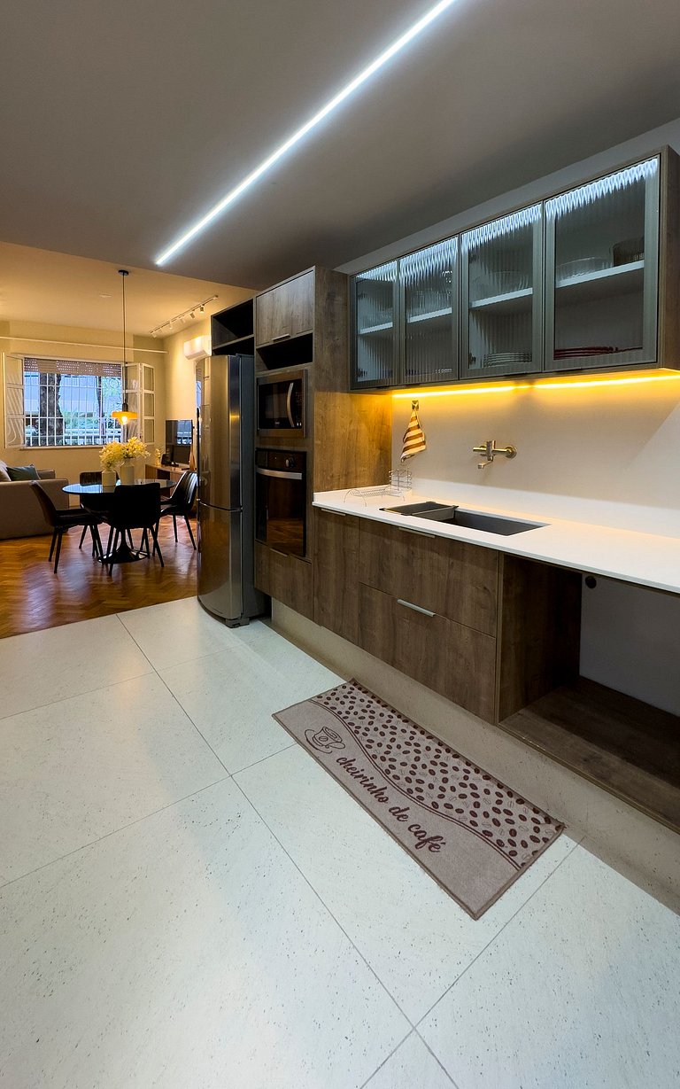 Modern garden with private backyard in Laranjeiras