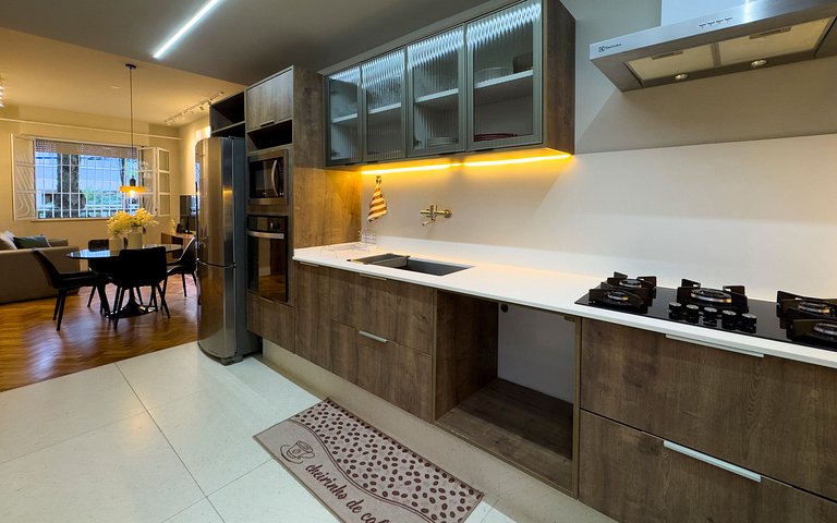 Jardín moderno con patio privado en Laranjeiras