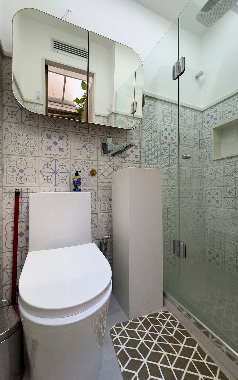 Modern garden with private backyard in Laranjeiras