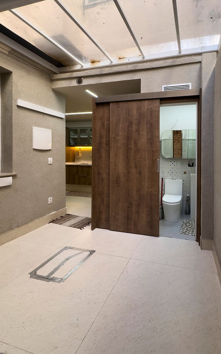 Modern garden with private backyard in Laranjeiras