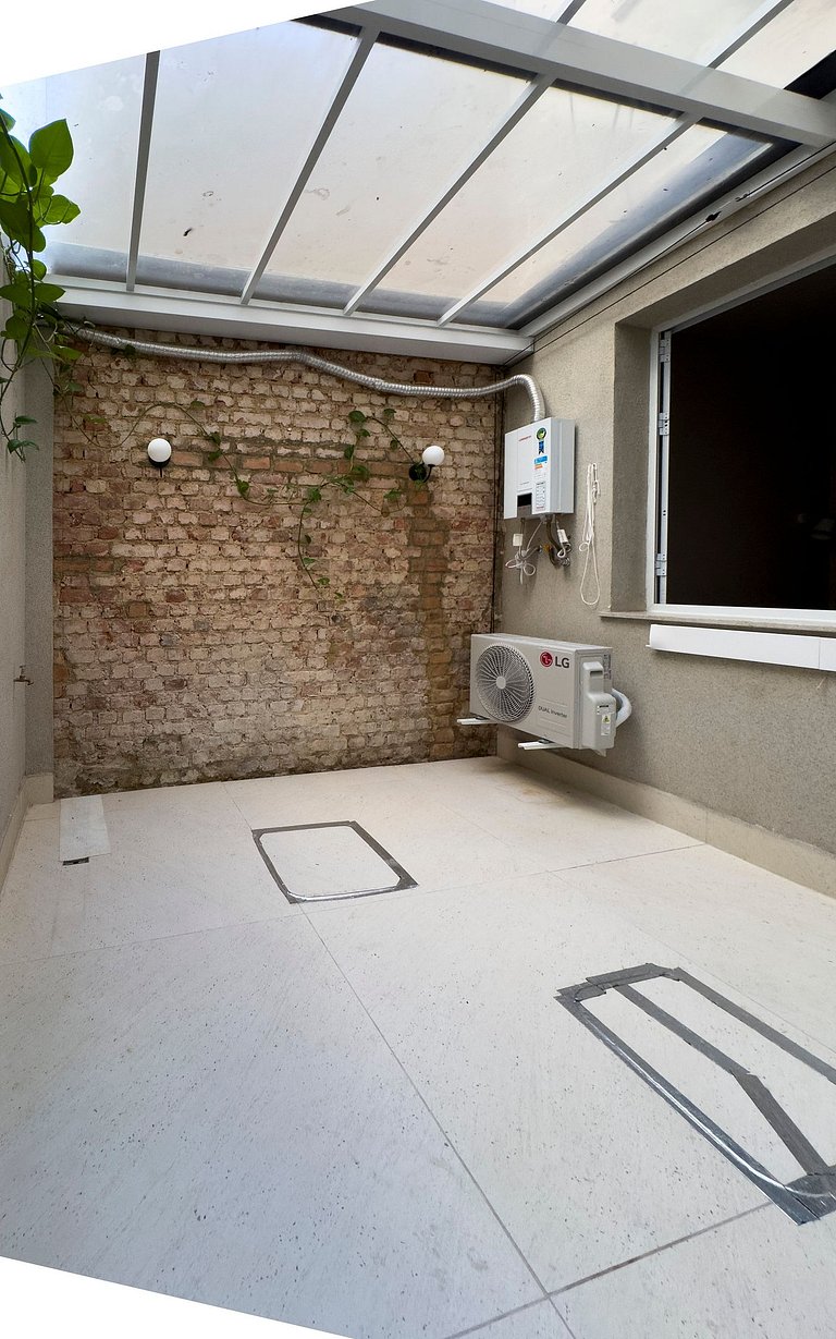 Jardín moderno con patio privado en Laranjeiras