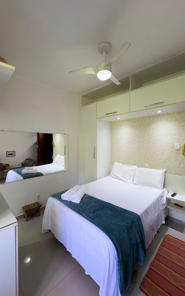 Estudio Lapa con diseño moderno y vista al bosque