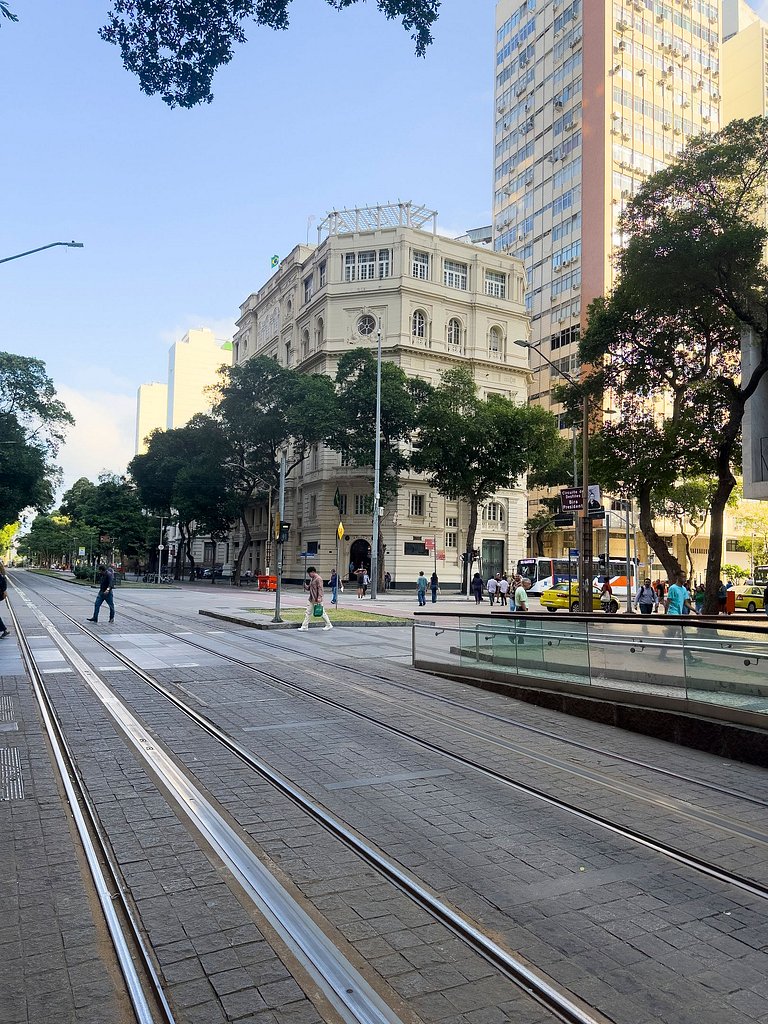 Modern design and 24-hour concierge on Rio Branco