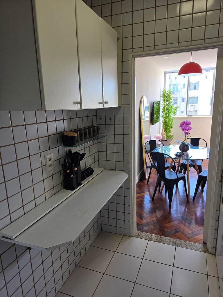 2 bedrooms just 1 minute from Copacabana Beach