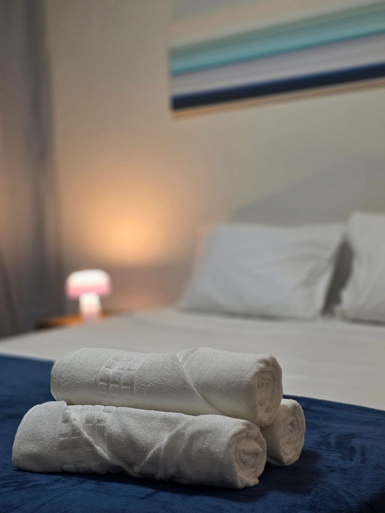 2 bedrooms just 1 minute from Copacabana Beach