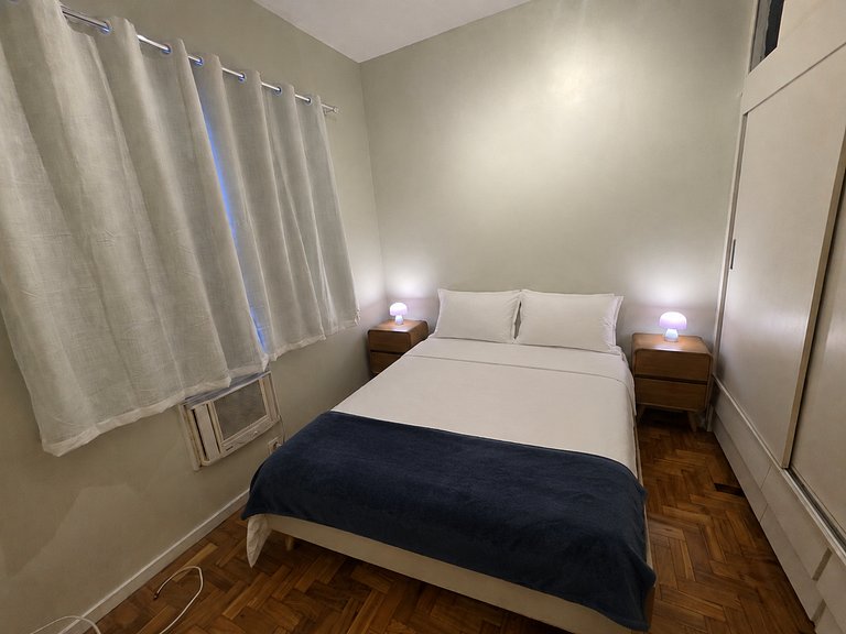 Copacabana: 2 bedrooms just 1 min from the beach