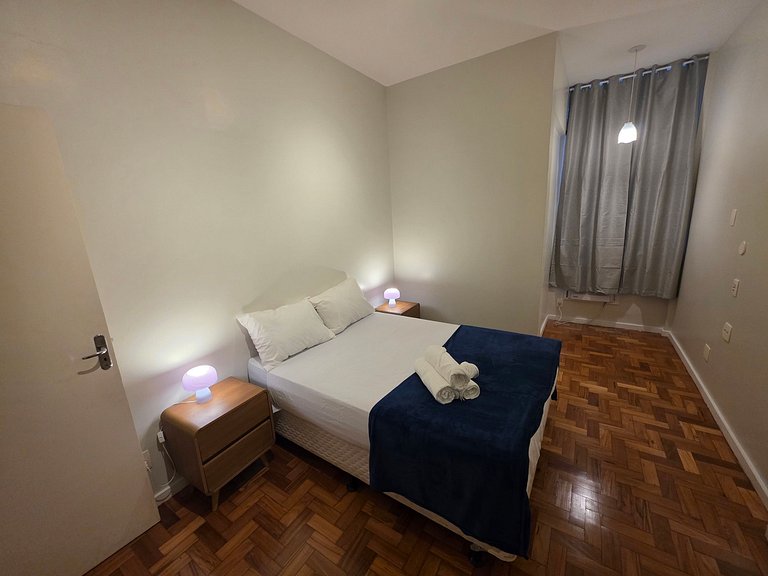 Copacabana: 2 bedrooms just 1 min from the beach